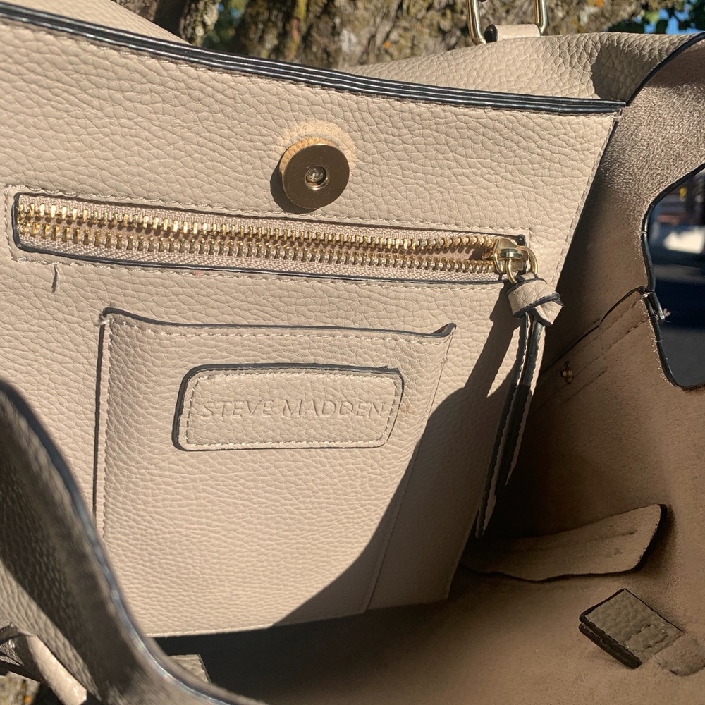 Steve Madden Cream Shoulder Bag with Floral Scarf,HP25 - Picture 9 of 10